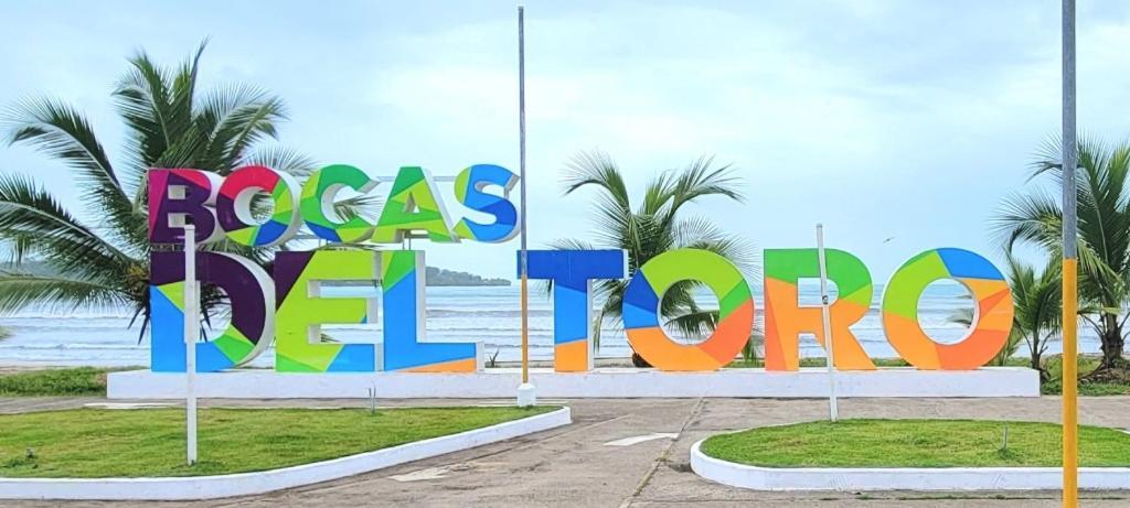 博卡斯德尔托罗Casa Elba Sobre El Mar别墅 外观 照片